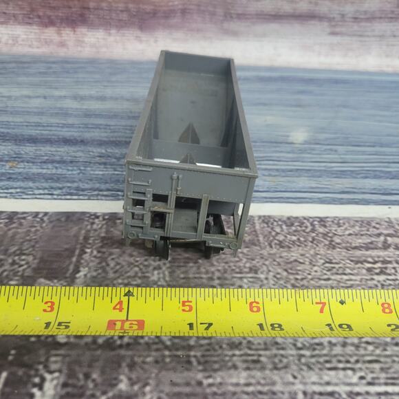 Vintage American Flyer S gauge plastic gravity hopper car #640 gray - Picture 9 of 12